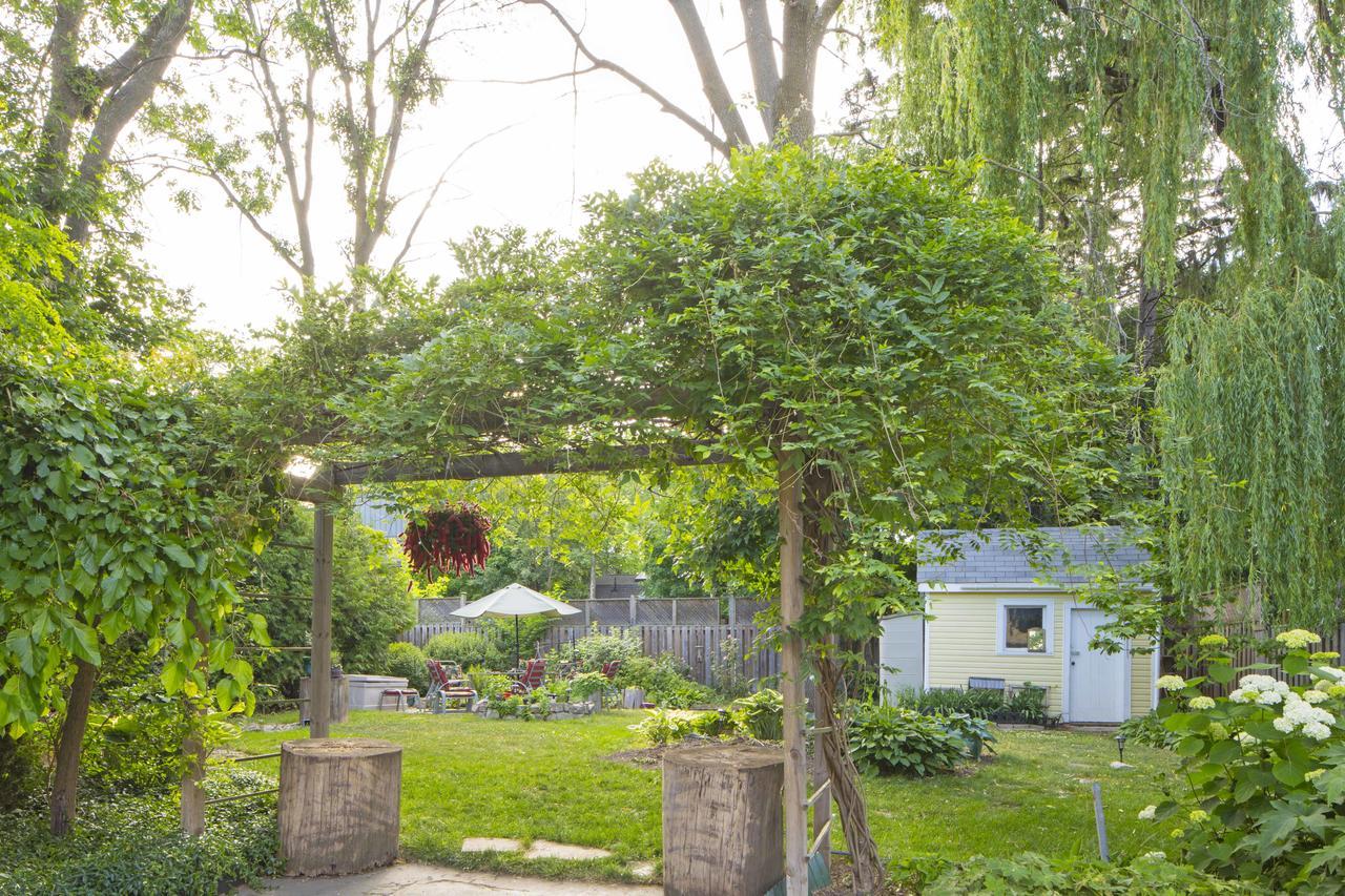 Queen Regent Bed & Breakfast Niagara-on-the-Lake Bagian luar foto